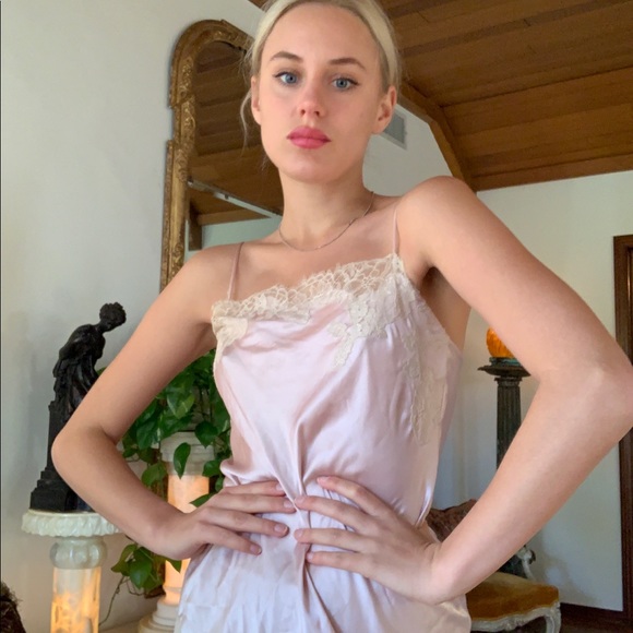 Sexy little light pink slip - Picture 3 of 4